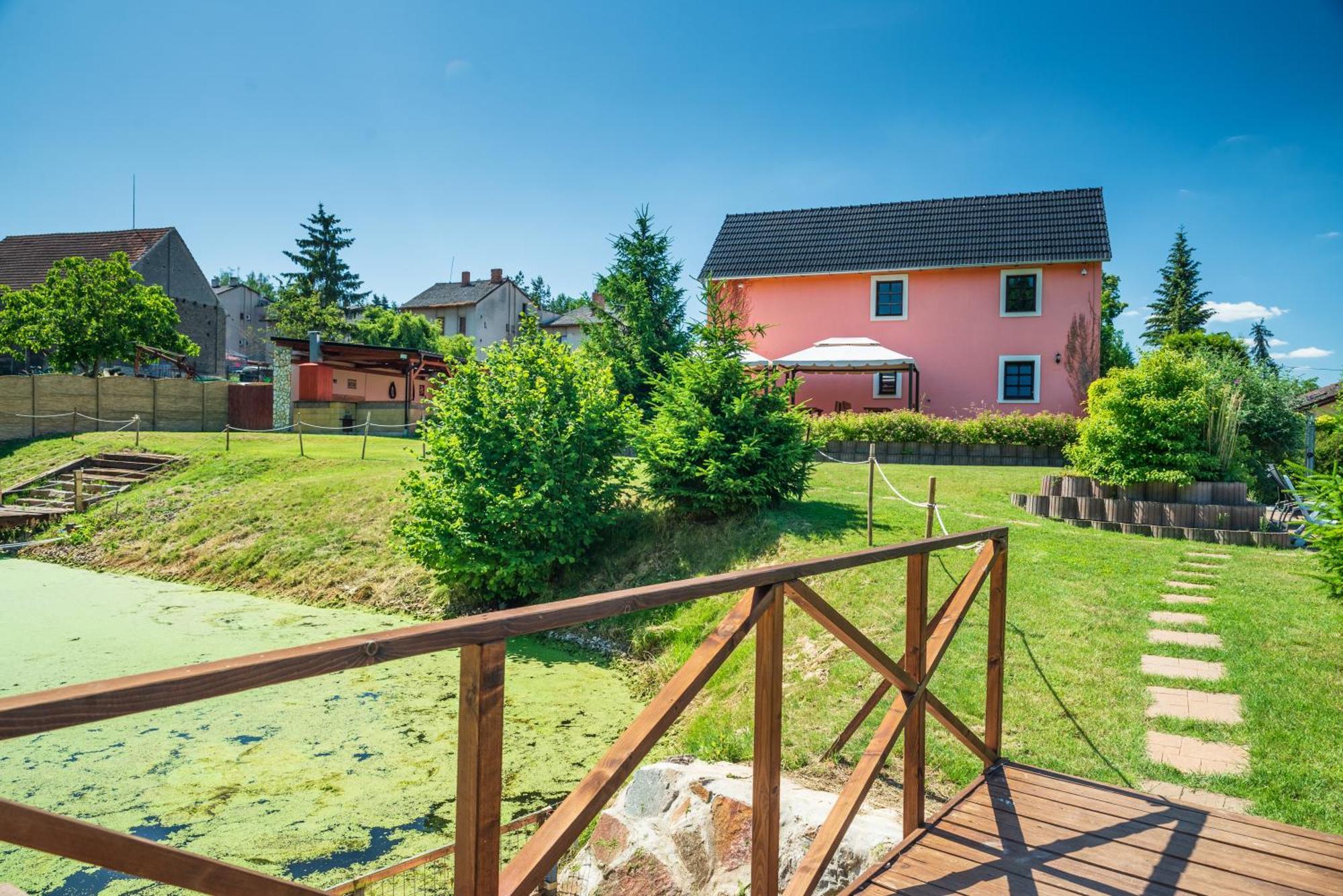 Statek U Dubu Otel Svojetin Dış mekan fotoğraf